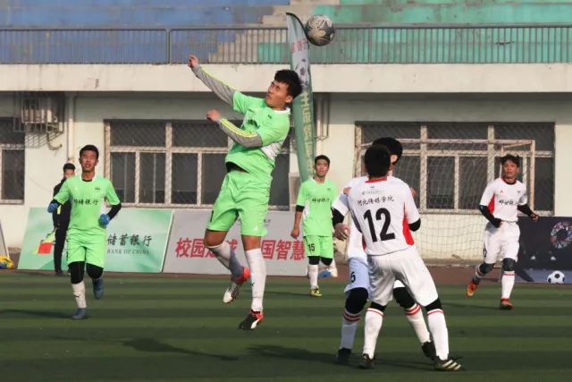 国足招入多名新人 中国足球闻到了春天的气息