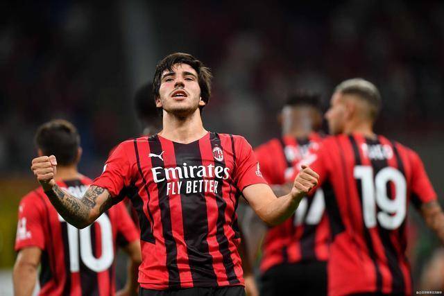 杨瀚森22+10青岛胜浙江 王哲林17分上海胜山东