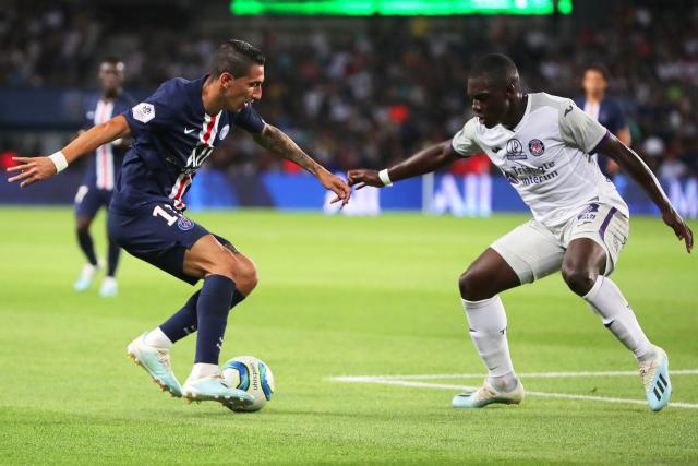 灰熊5连胜送鹈鹕7连败 杨21+11老鹰双杀骑士